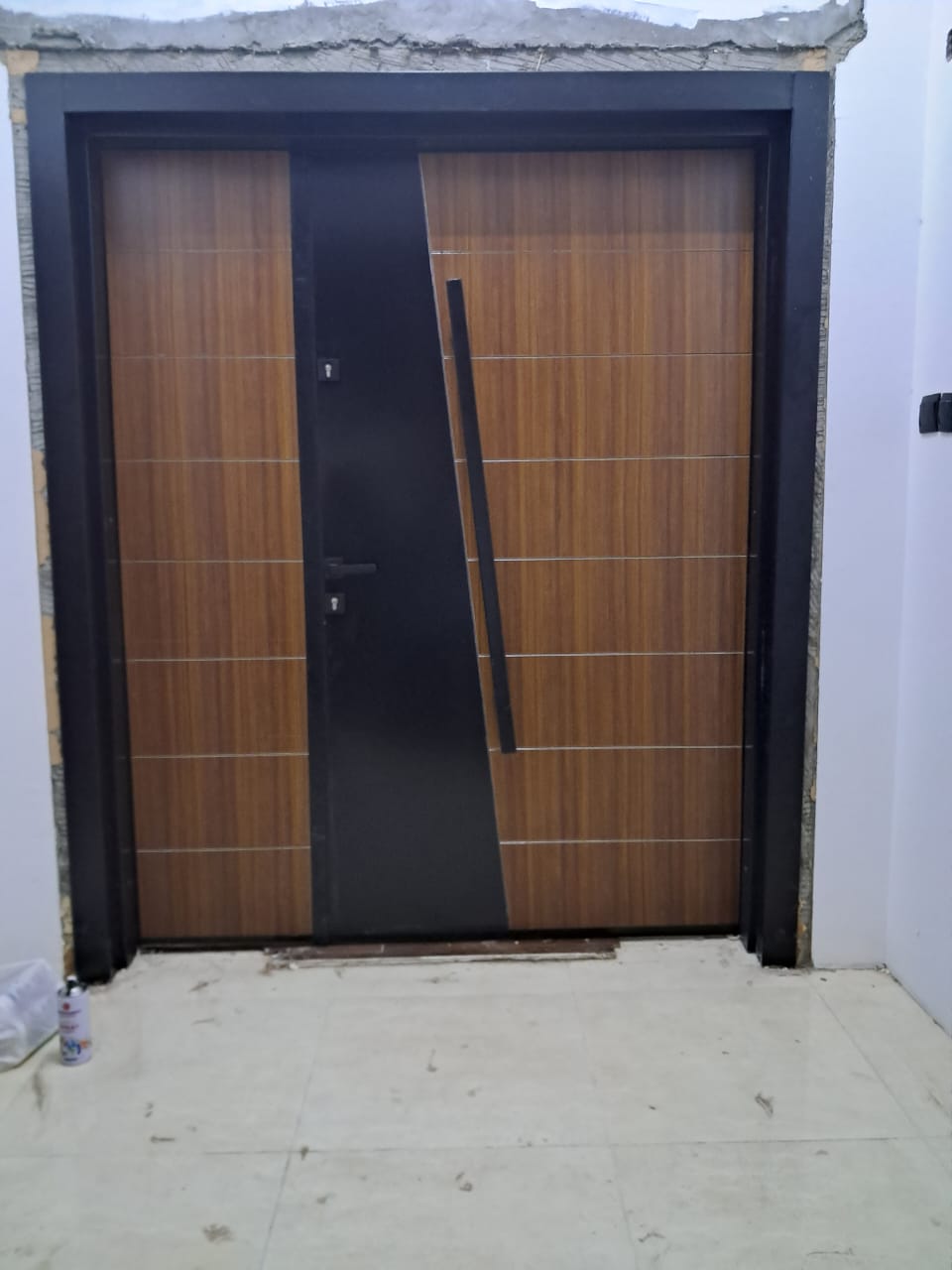 Aluminium composite panel door