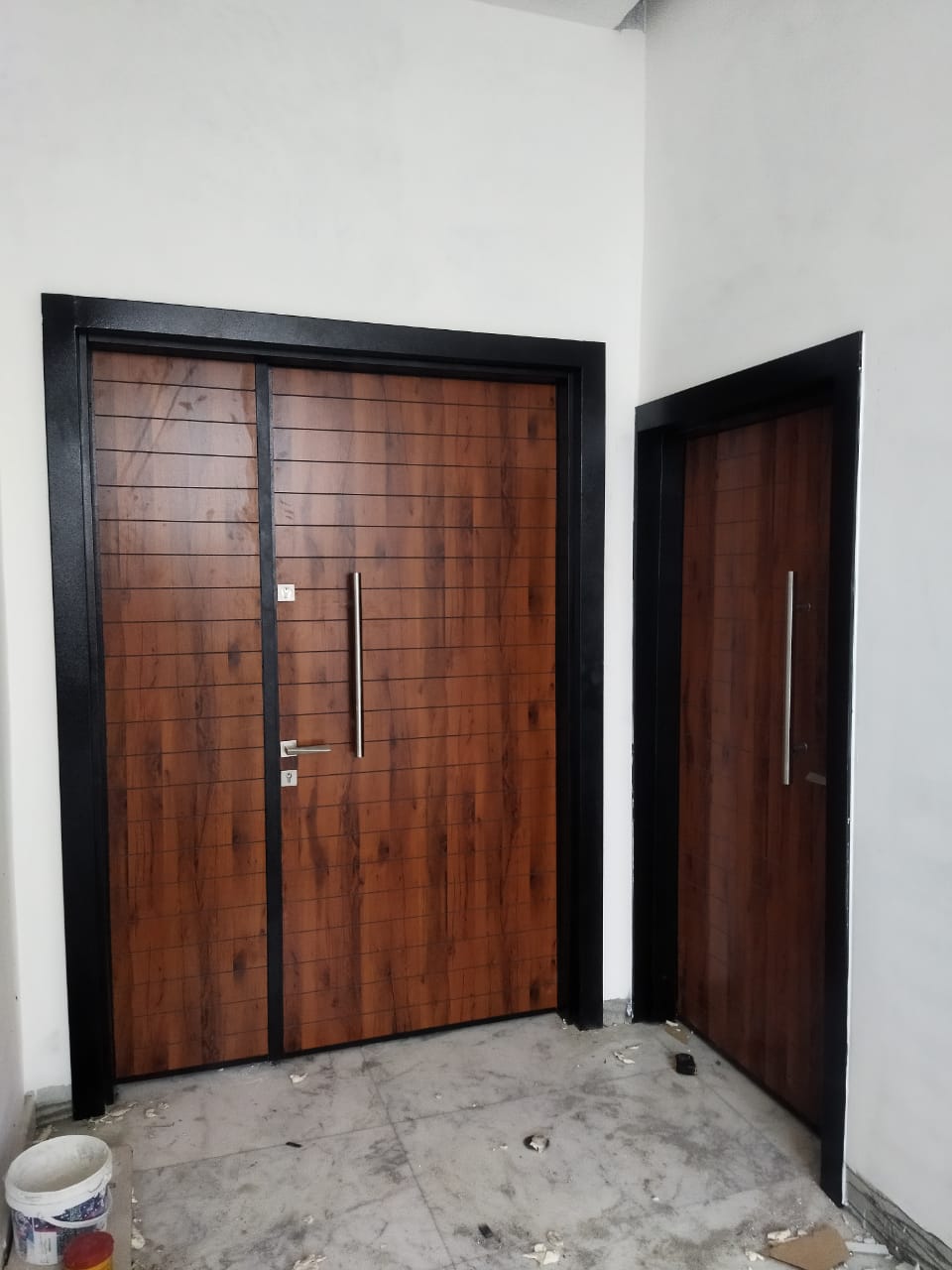 Aluminium composite panel door