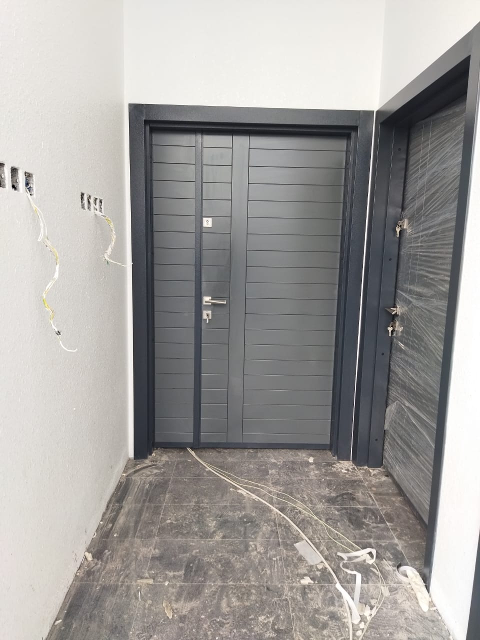 Aluminium composite panel door