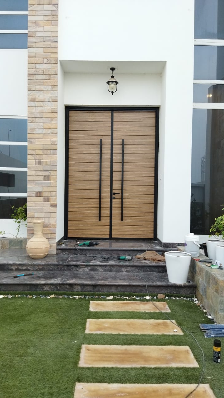 Aluminium composite panel door