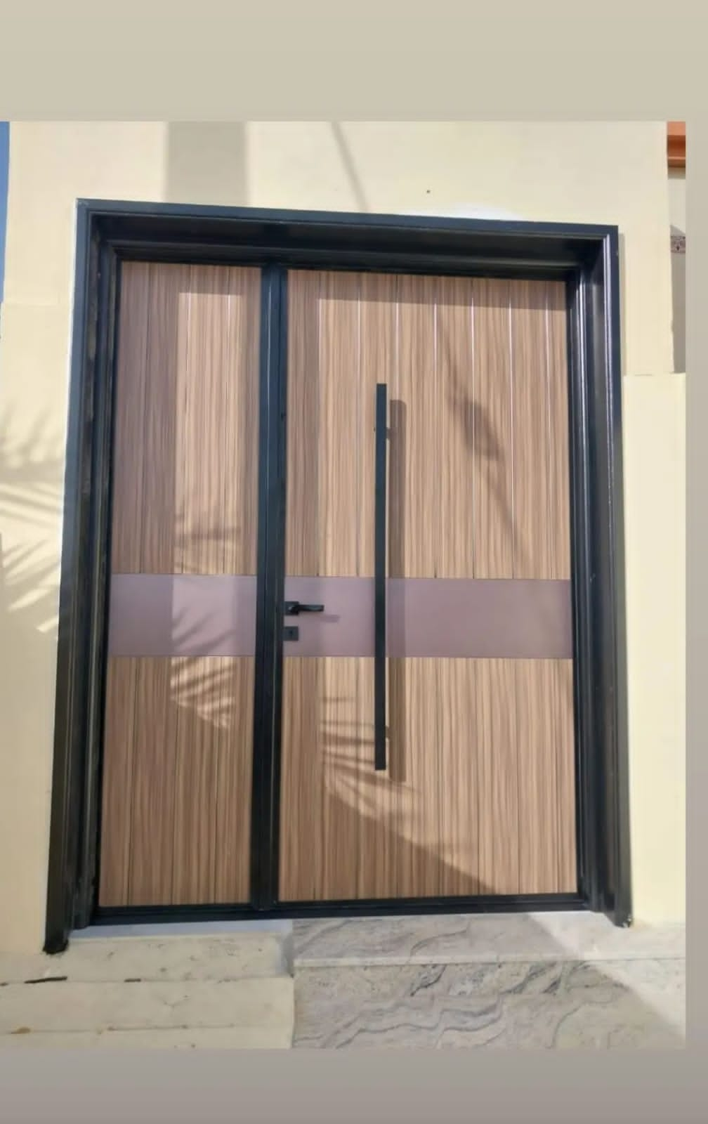 Aluminium composite panel door