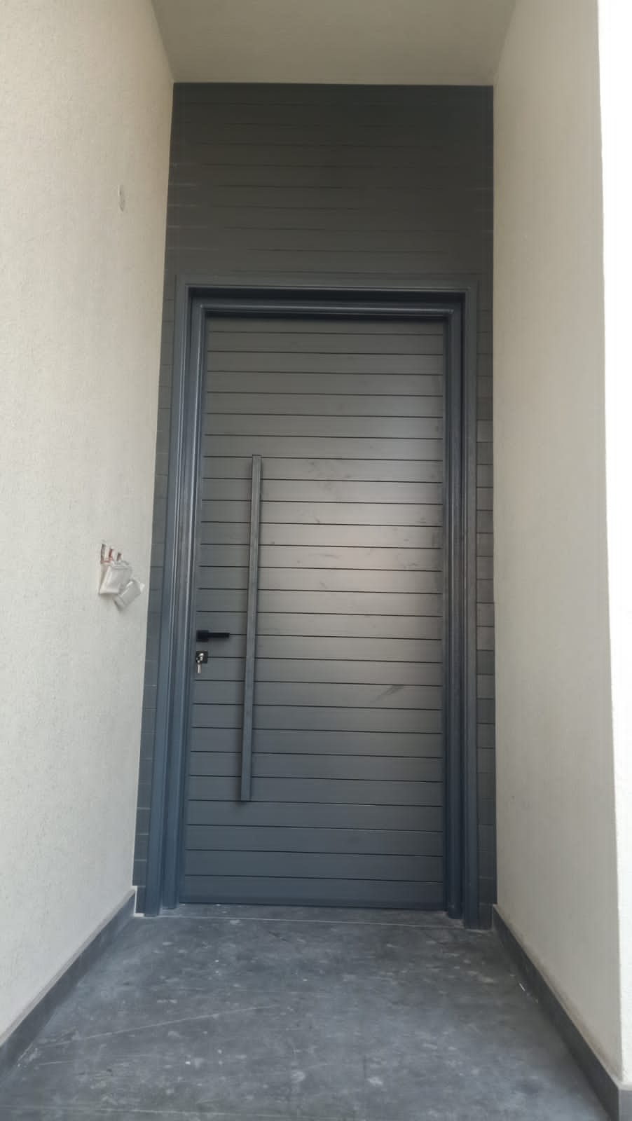 Aluminium composite panel door