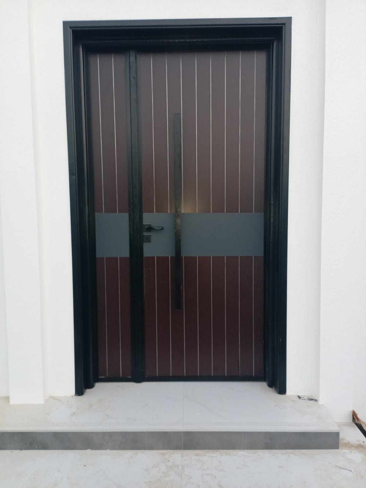 Aluminium composite panel door