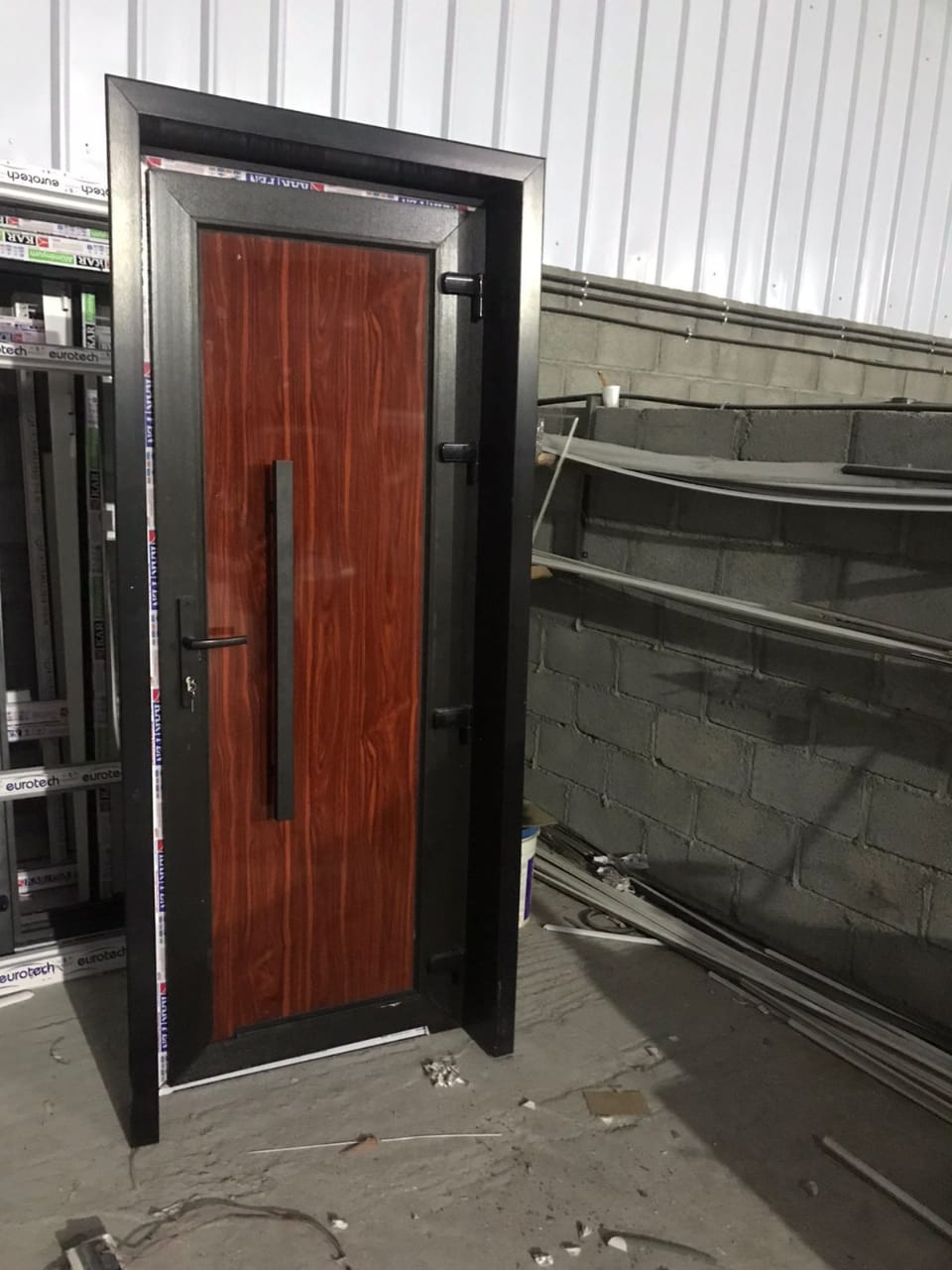 Aluminium composite panel door