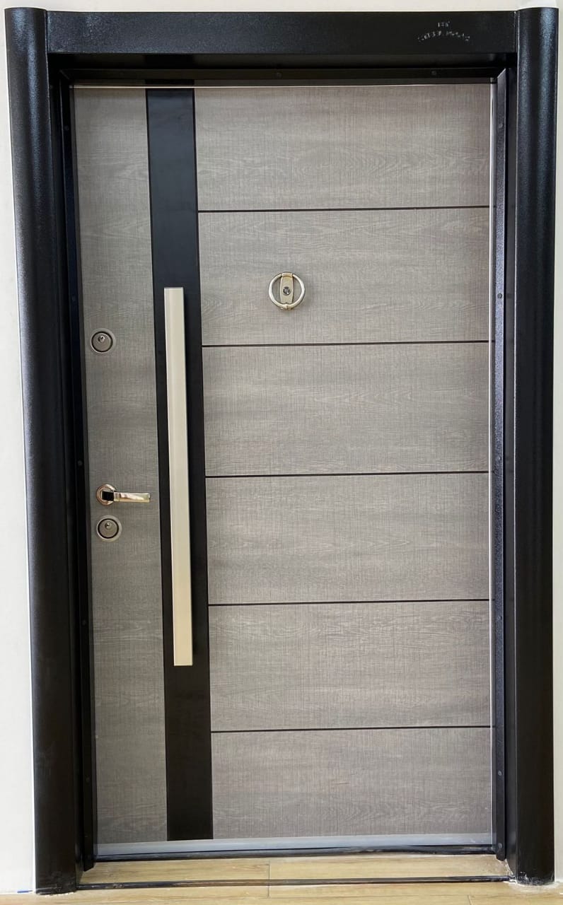 Aluminium composite panel door