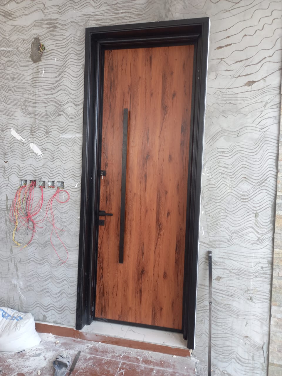 Aluminium composite panel door