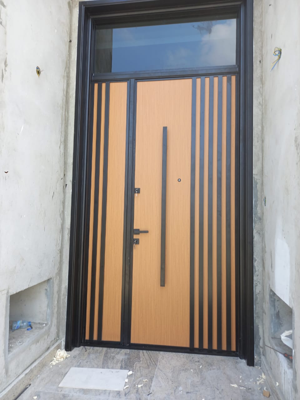 Aluminium composite panel door