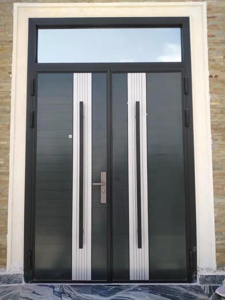 Aluminium composite panel door