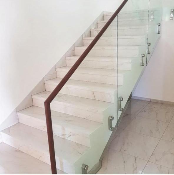 Glass railing