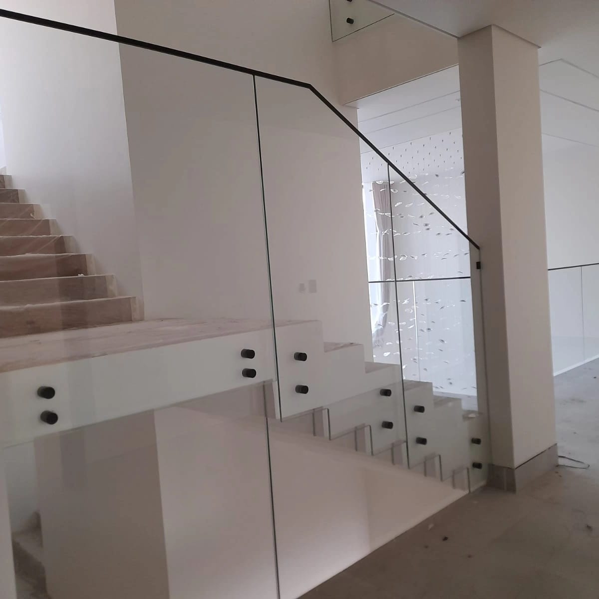 Glass railing