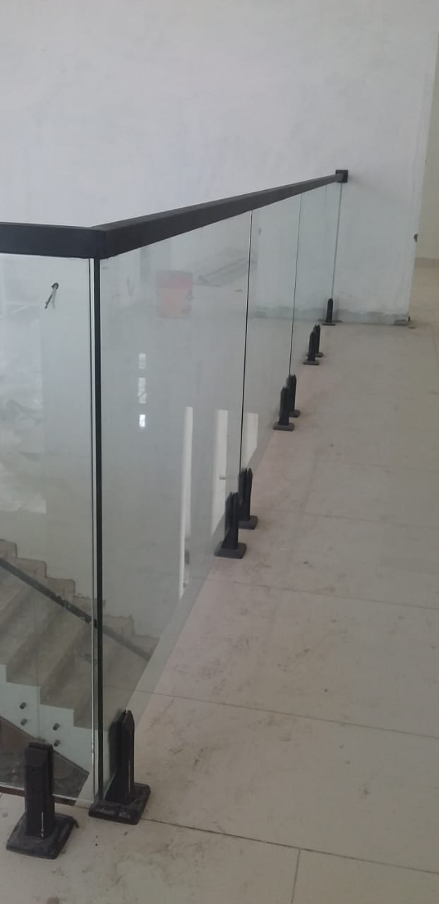 Glass railing