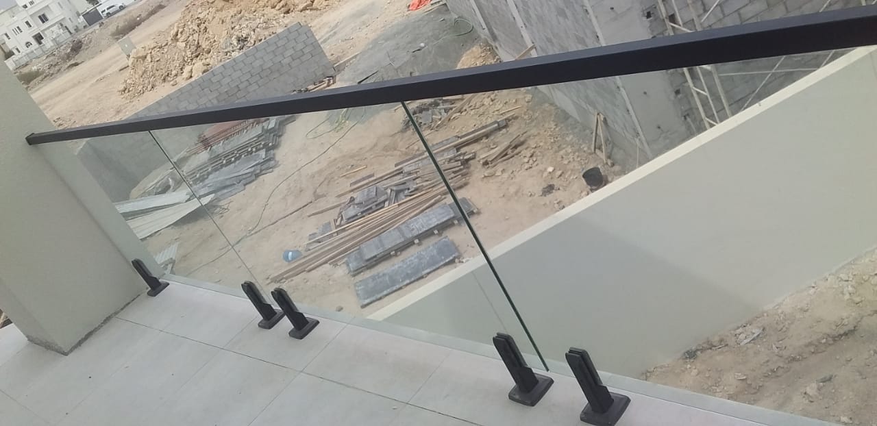 Glass railing